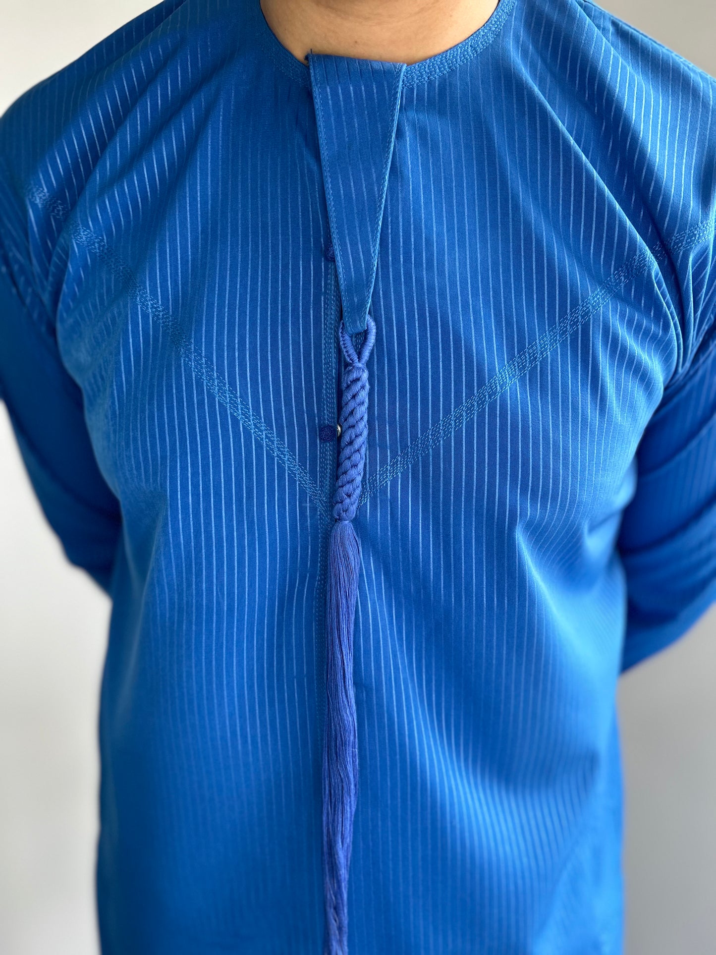 Qamis Émirati à rayures Bleu électrique
