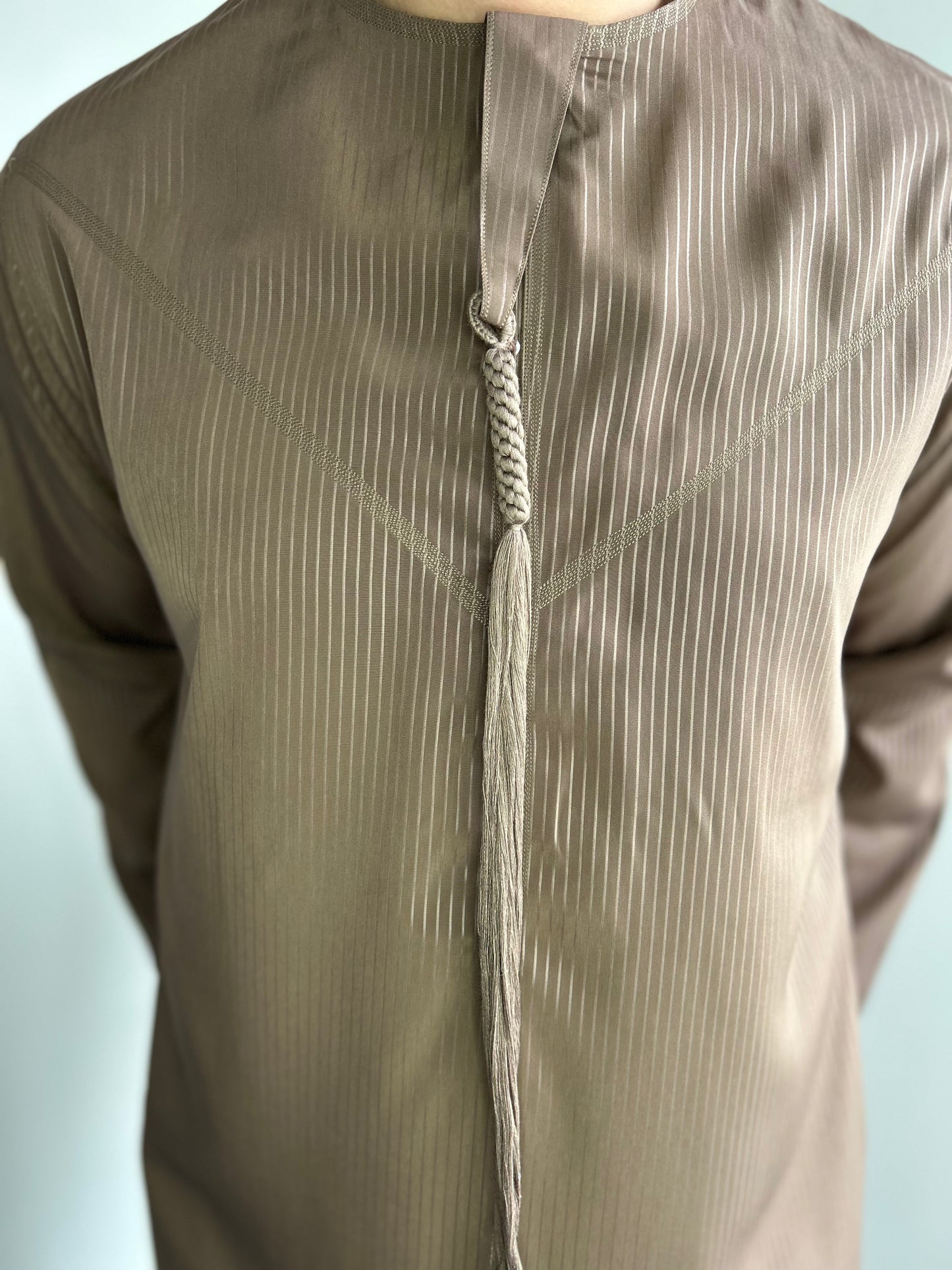 Qamis Émirati à rayures Marron