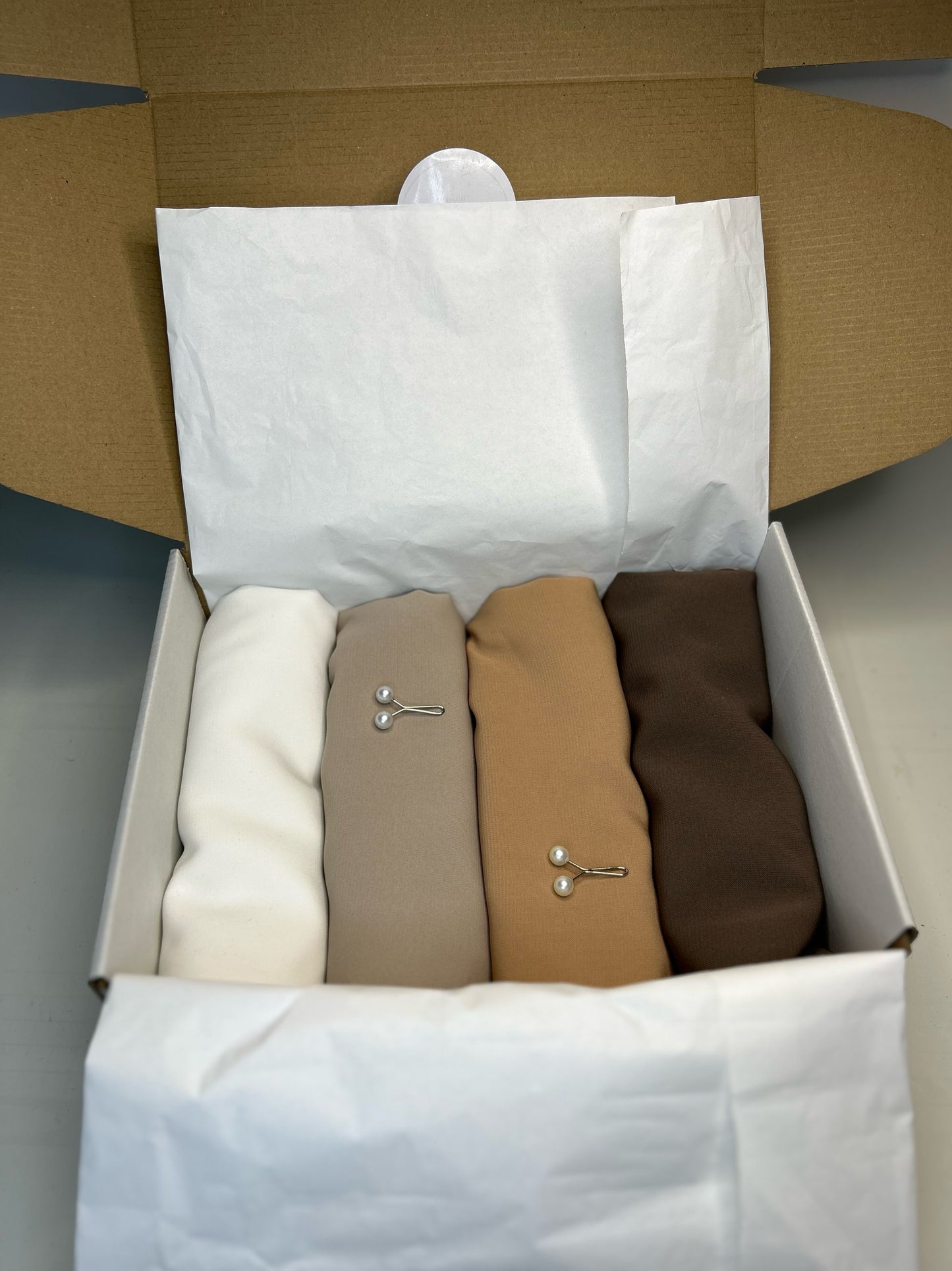 Box hijabs à composer vide